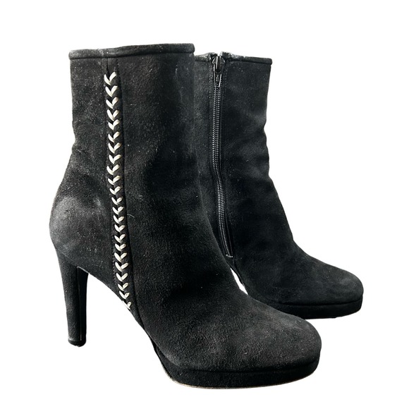 Stuart Weitzman Black Suede Embroidered Chevron Heels Ankle Boots Womens 8 M - Picture 1 of 15